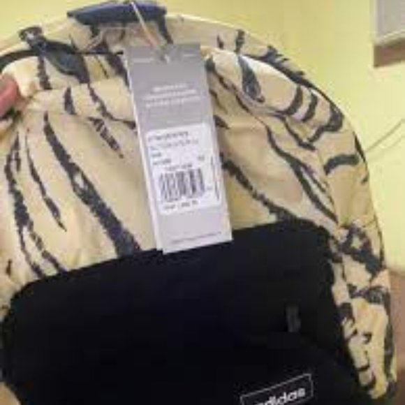 Brand New Adidas Tailored for Her Sport to Street Training (MINI) Backpack - Picture 9 of 13